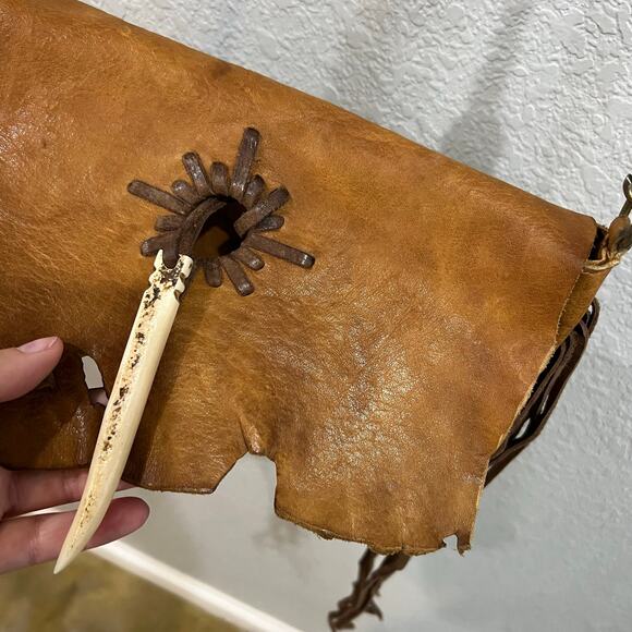 American Darling Genuine Leather Fringe Crossbody Bag - Picture 3 of 7